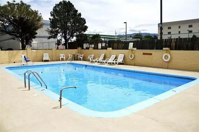 Americas Best Value Inn - Midtown Albuquerque