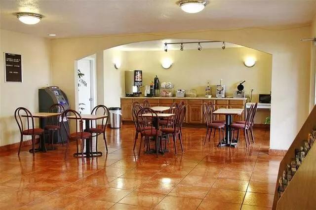 Americas Best Value Inn - Midtown Albuquerque