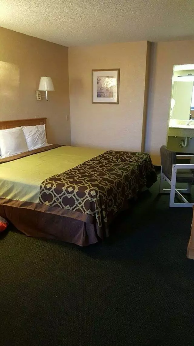Americas Best Value Inn - Midtown Albuquerque