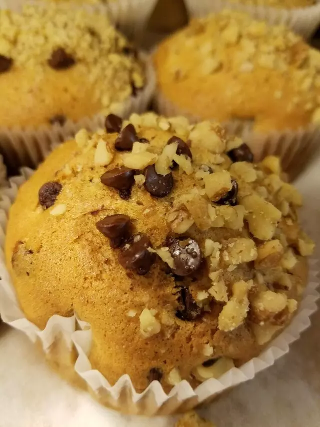 Cravin&apos; Cookies & More