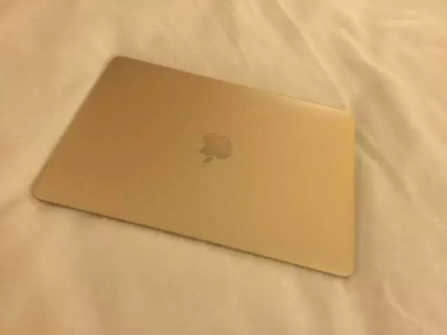 Apple ABQ Uptown