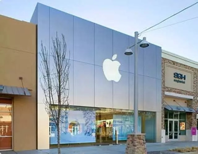 Apple ABQ Uptown