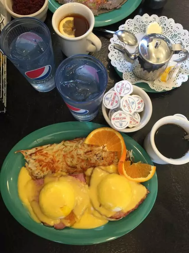 Hello Deli