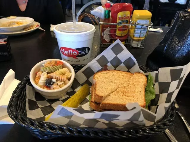 Hello Deli