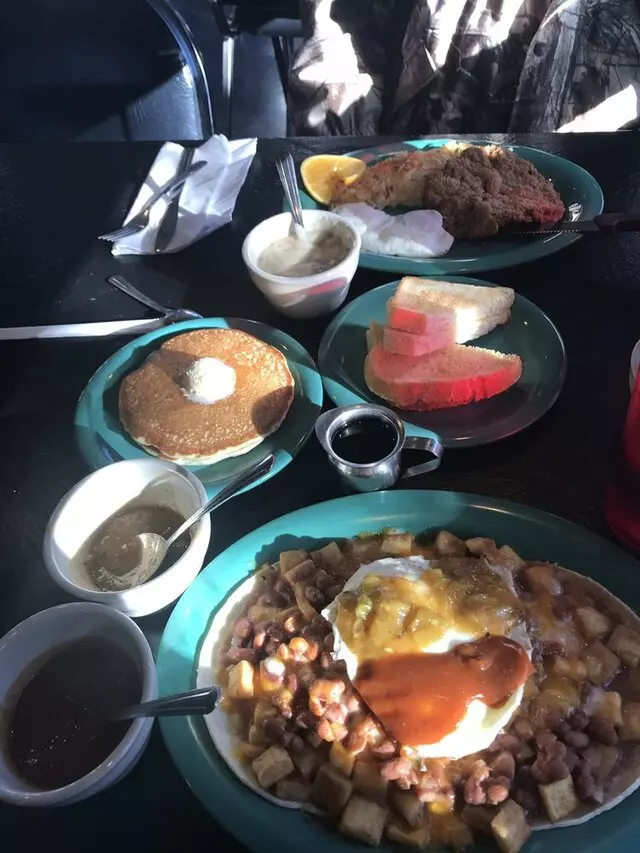 Hello Deli