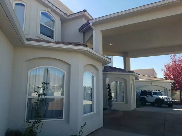 All Out Seamless Gutters