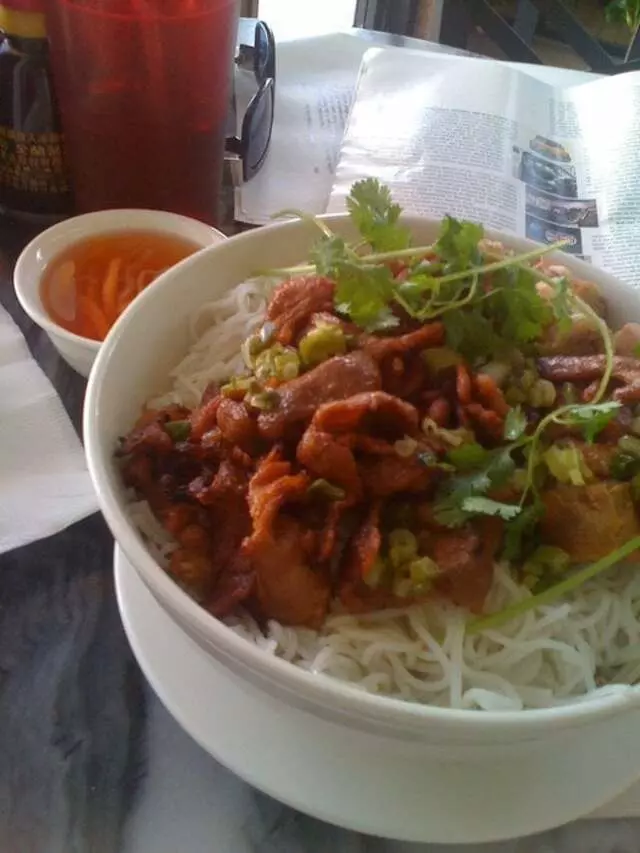 2000 Vietnam Restaurant