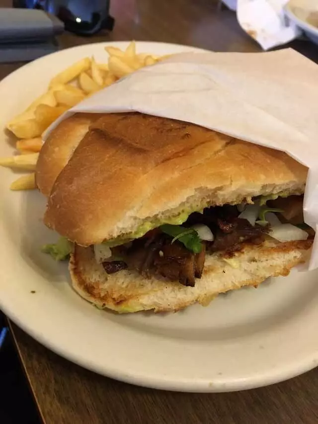 Ruben’s Grill