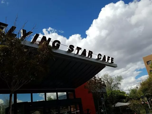 Flying Star Café