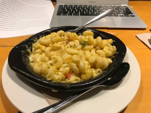 Flying Star Café