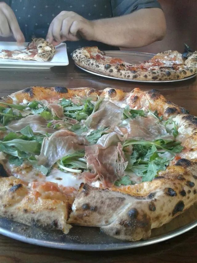 Amore Neapolitan Pizzeria