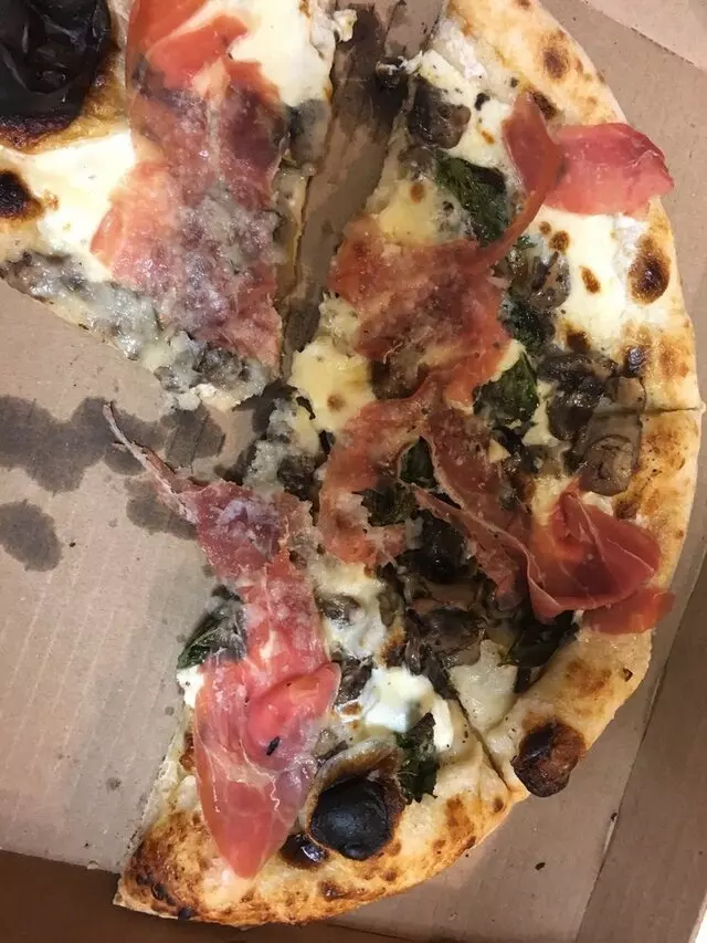 Amore Neapolitan Pizzeria