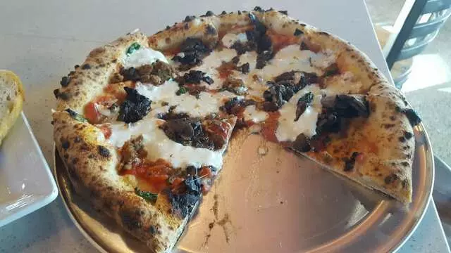 Amore Neapolitan Pizzeria