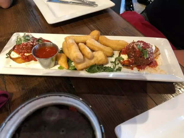 Amore Neapolitan Pizzeria