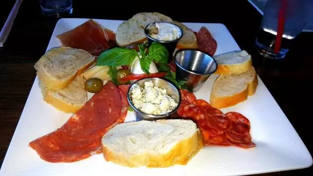 Amore Neapolitan Pizzeria