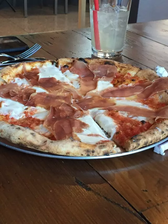 Amore Neapolitan Pizzeria