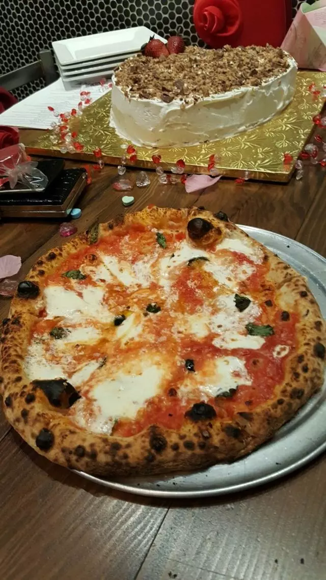 Amore Neapolitan Pizzeria