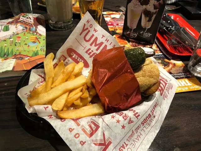 Red Robin Gourmet Burgers and Brews