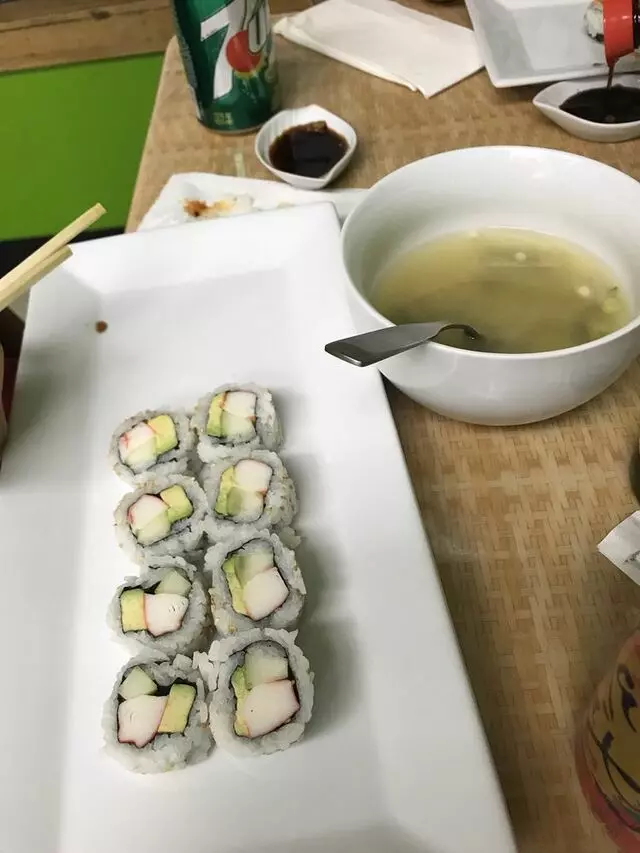 528 Sushi & Asian Cuisine