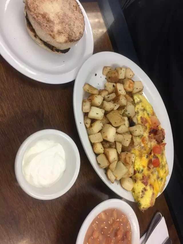Le Peep Restaurant