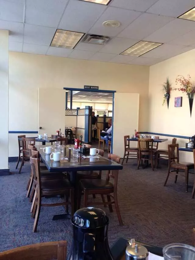 Le Peep Restaurant
