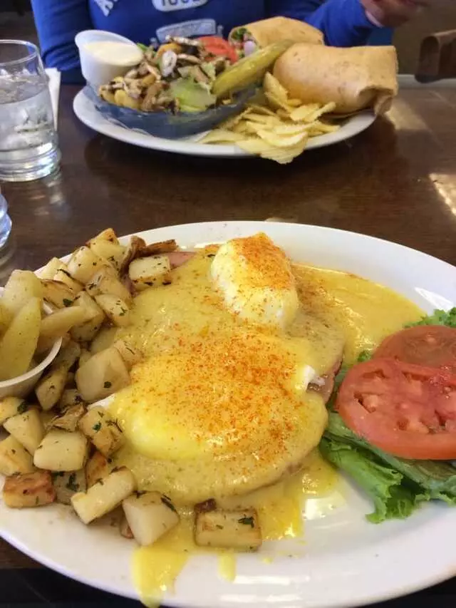 Le Peep Restaurant