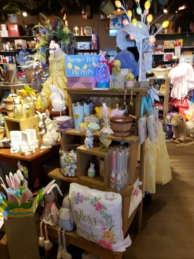 Cracker Barrel Old Country Store