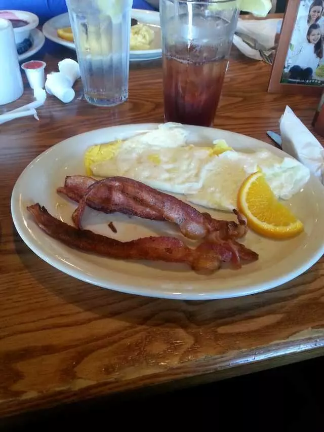 Cracker Barrel Old Country Store