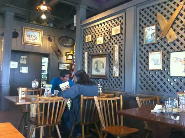 Cracker Barrel Old Country Store