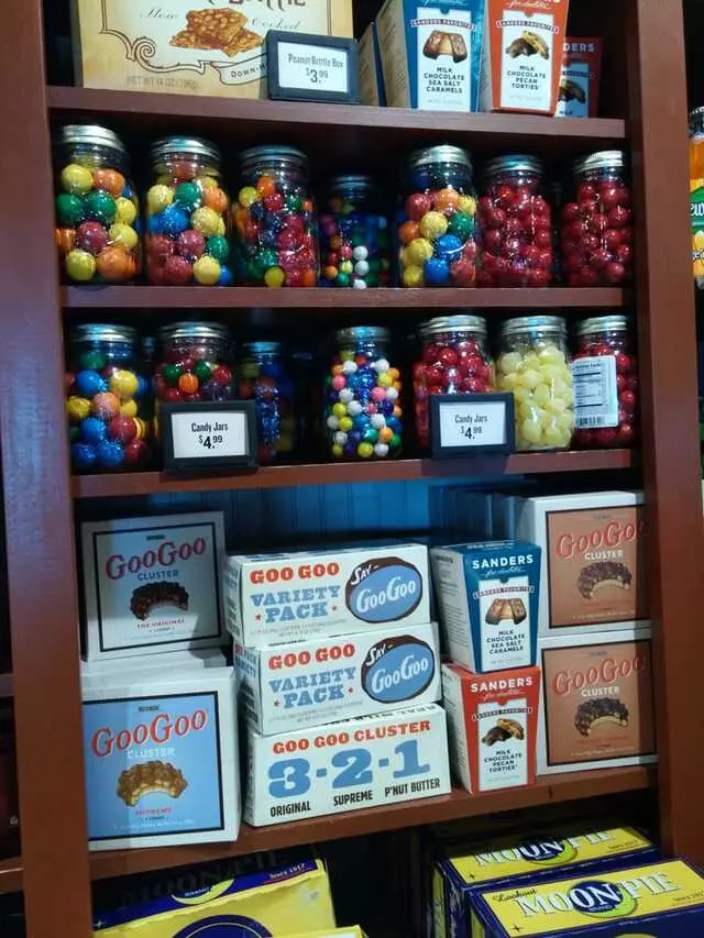 Cracker Barrel Old Country Store