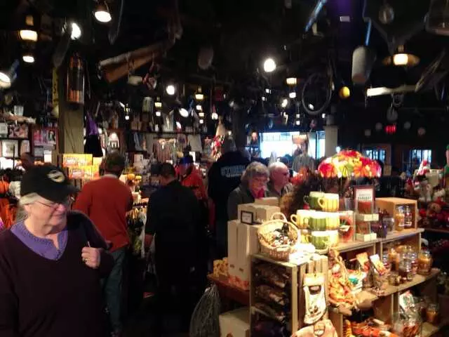 Cracker Barrel Old Country Store