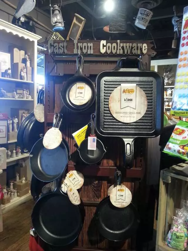 Cracker Barrel Old Country Store