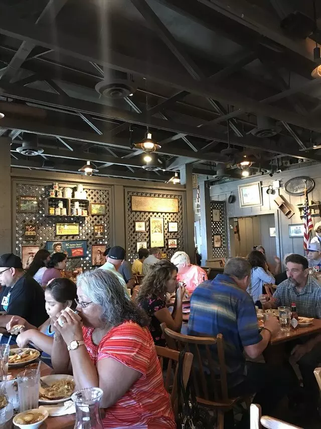 Cracker Barrel Old Country Store