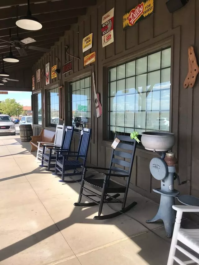 Cracker Barrel Old Country Store