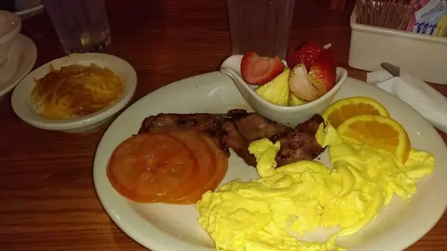 Cracker Barrel Old Country Store