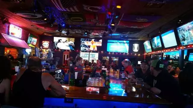 Bubba’s 33