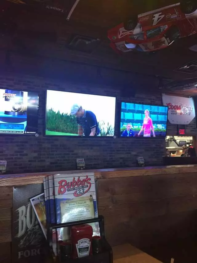 Bubba’s 33