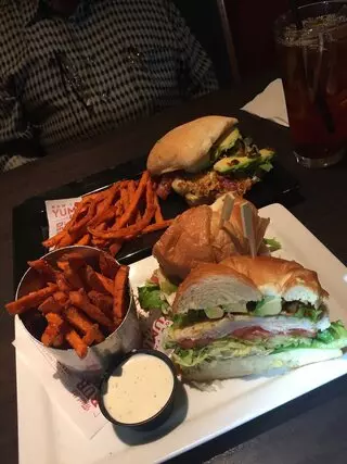 Red Robin Gourmet Burgers