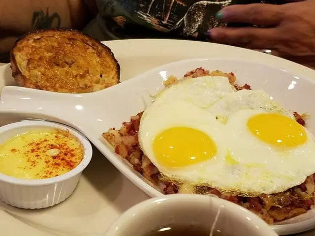 The Egg & I