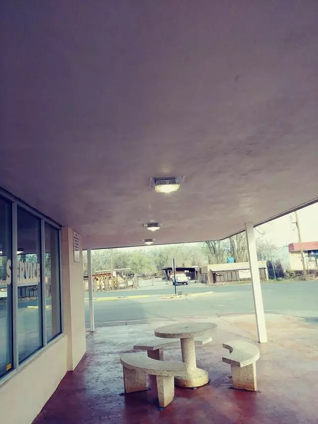Sudz Laundromat