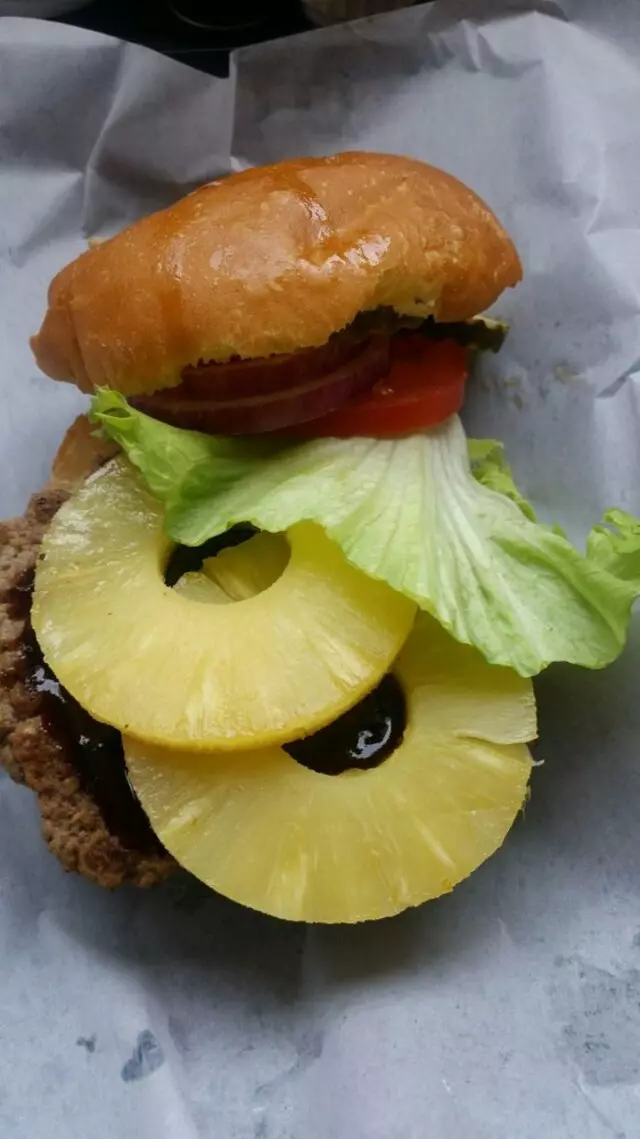 Christee’s Spuds Burgers And More