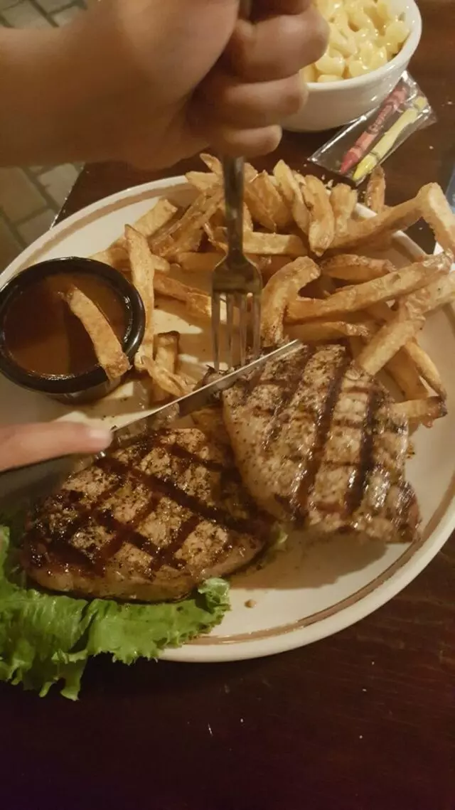 Quarters BBQ