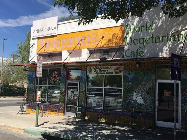 Annapurna’s World Vegetarian Cafe