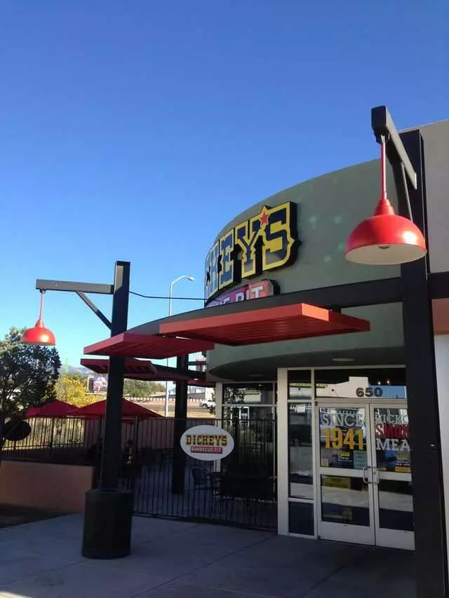 Dickey’s Barbecue Pit