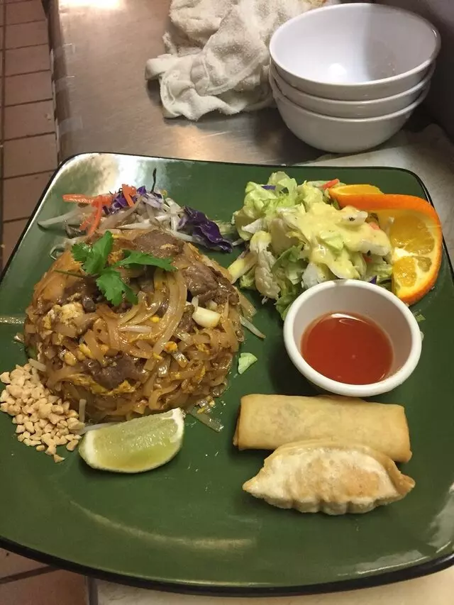 Jasmine Thai & Sushi House