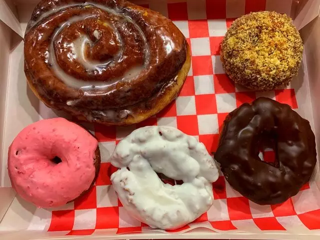El Camino Donuts