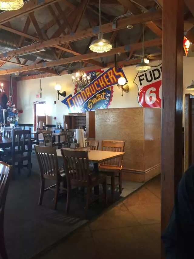 Fuddruckers