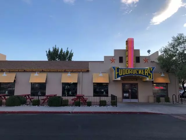 Fuddruckers