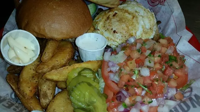 Fuddruckers