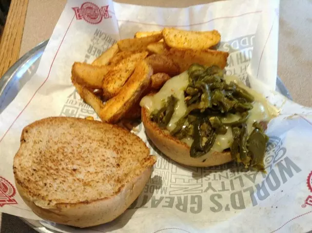 Fuddruckers